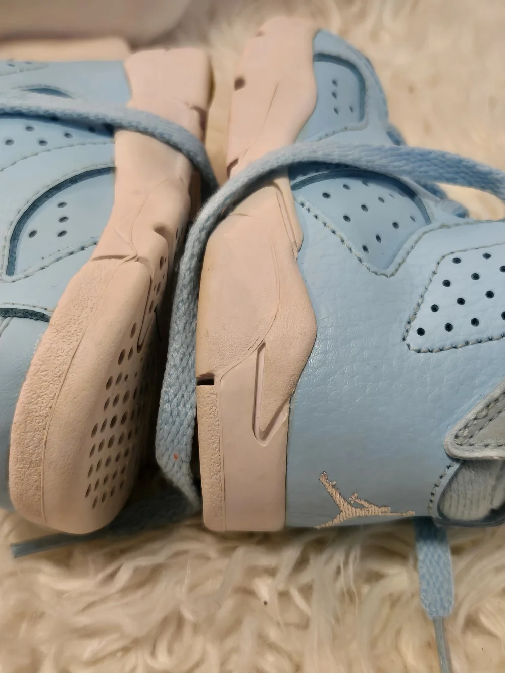 Jordan Kids Sneakers in Pastel Blue and White